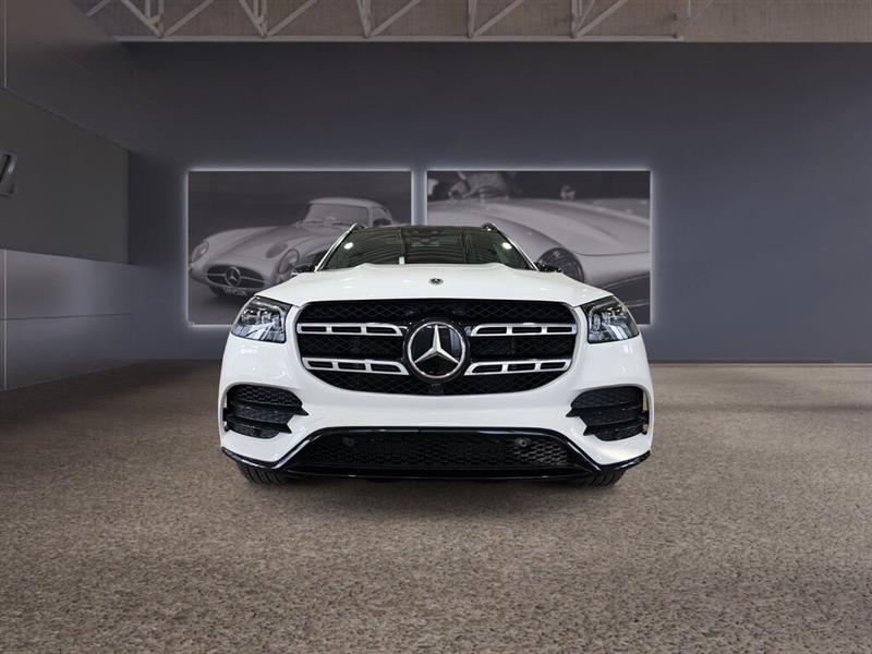 2022
Mercedes-Benz
***other***
