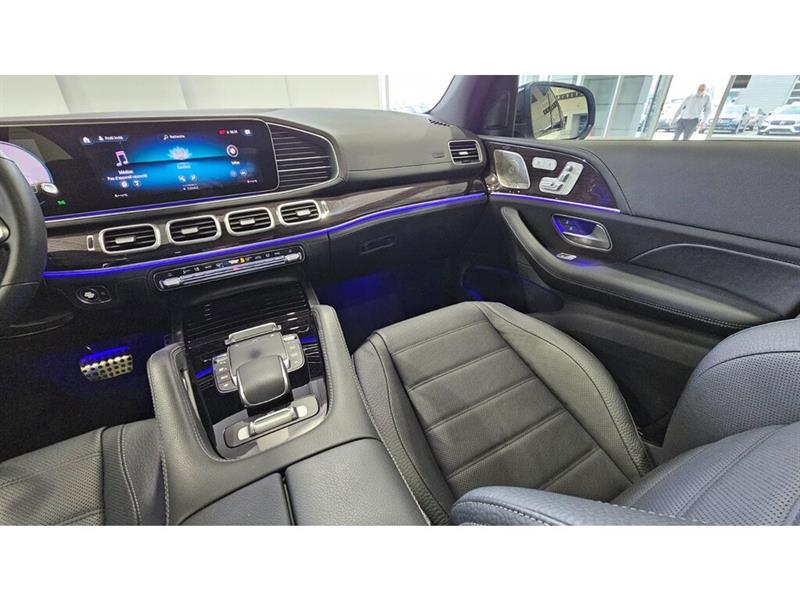 2022
Mercedes-Benz
***other***