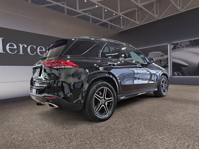 2022
Mercedes-Benz
***other***