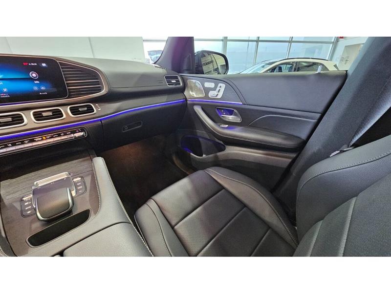 2022
Mercedes-Benz
***other***